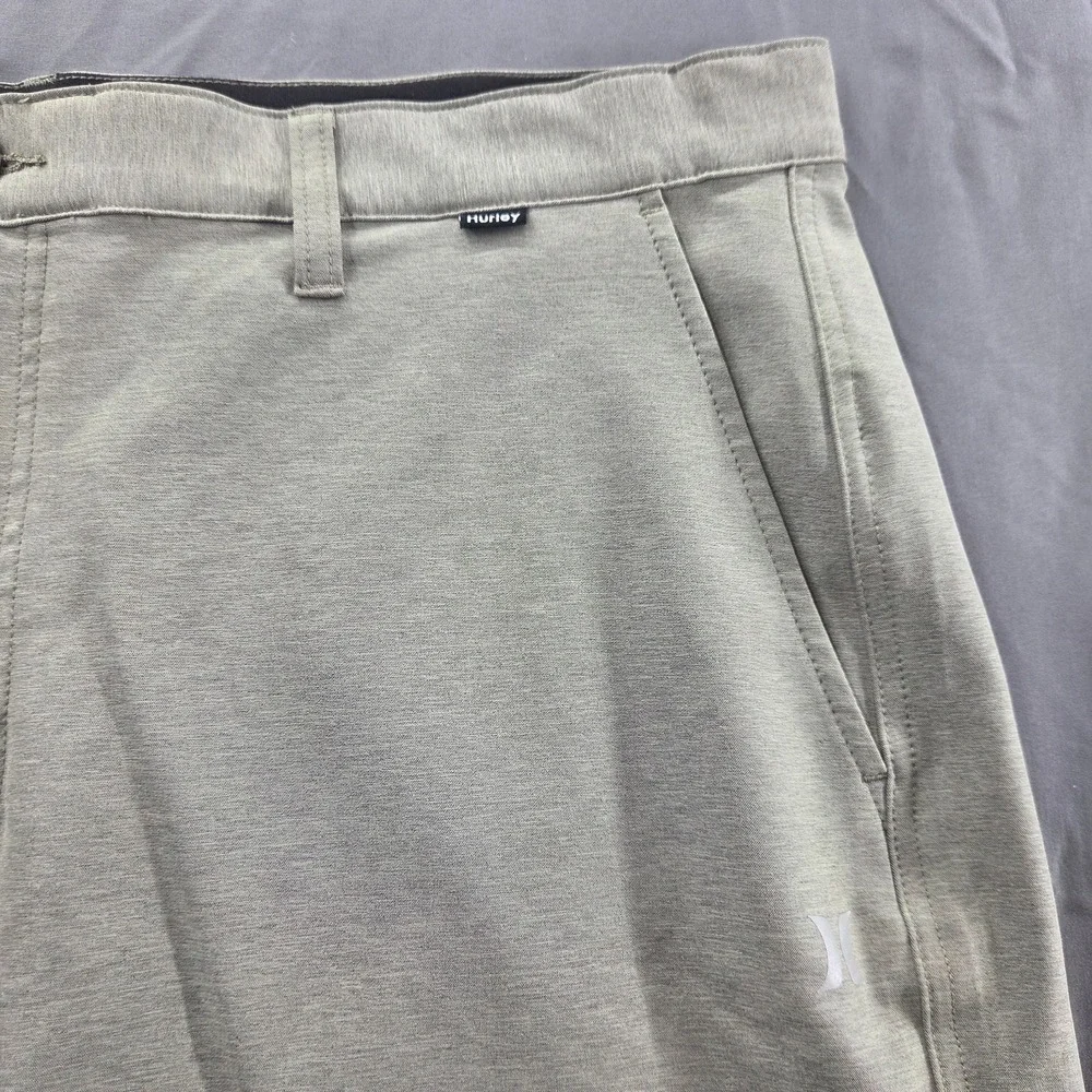 Hurley Mens 38 Gray Green Hybrid Flat Front Bermuda Shorts